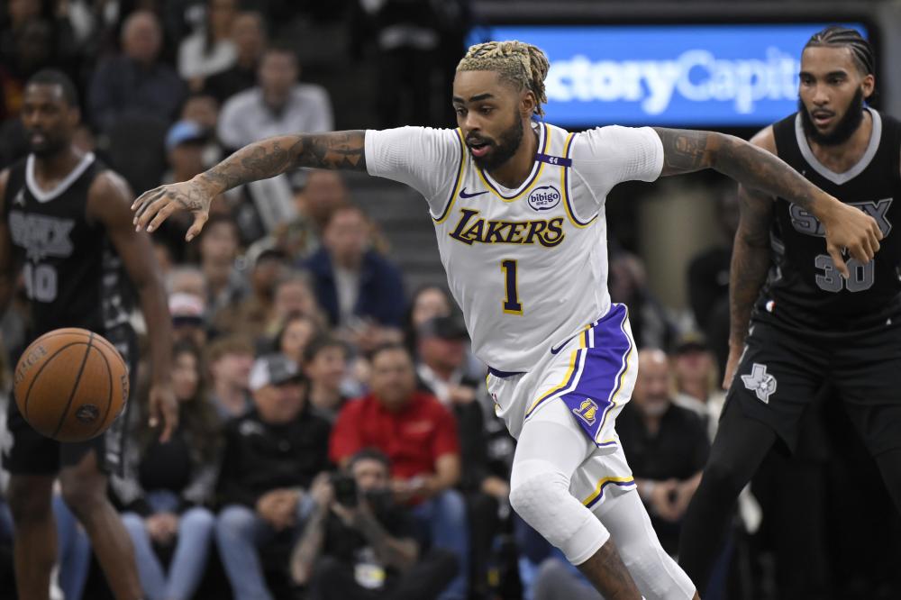 更像是后卫 更像是后卫